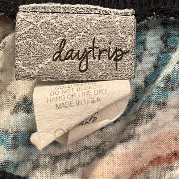 Daytrip Top Women's Medium Multicolor Pullover Short Sleeves - Picture 11 of 13